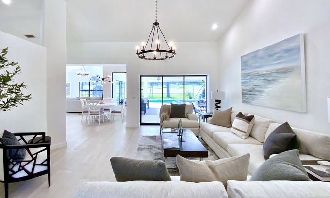 Fellowship House | Luxury, Newly Renovated Home, Pets, Pool - Minutes from WEC & HITS, Golf