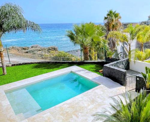 Complejo turistico Amarilla Golf Villa | Luxury Oceanview Villa de Nava with heated private pool