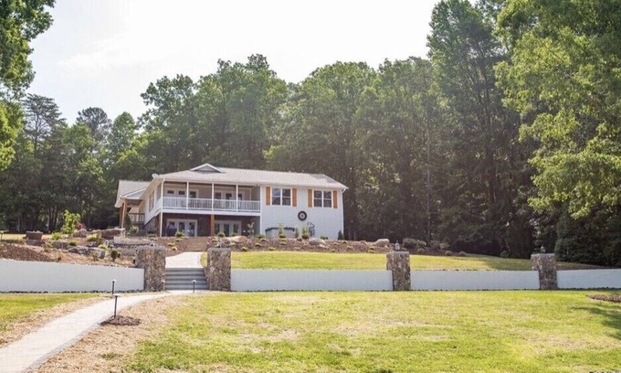 Roxboro House | Luxury on the Lake! Hot Tub, Fire Pit, Boat Dock, Pool Table etc.