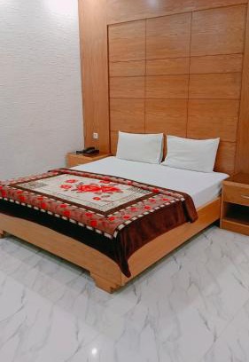 PECHS House | Luxury Palace Guest House