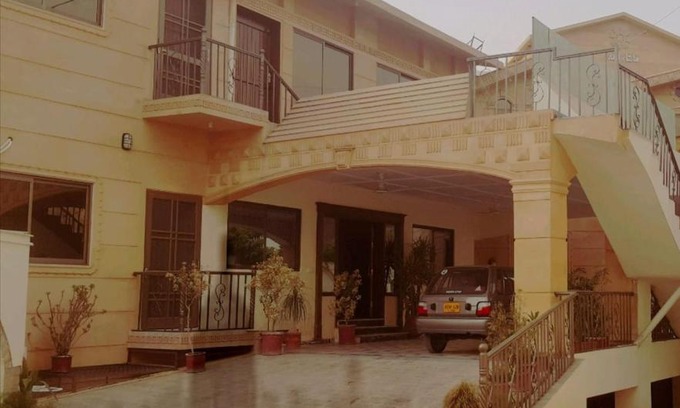 Peshawar Hotel | Luxury Palace Peshawar