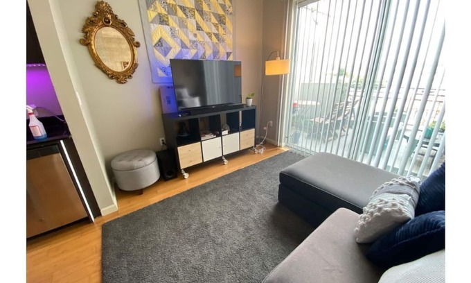 Palms Apartment | Luxury pent house Loft downtown Culver City. by Cozy Suites