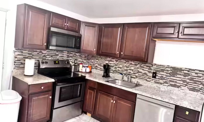 Beltsville House | Luxury Private Pass Time Space