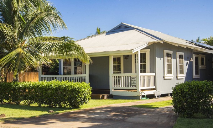 Kekaha House | Luxury Restored Historical Home.A/C.HOT TUB.Walk to BEACH - TVNCU #1188