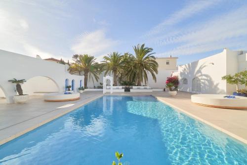 Torremolinos Villa | Luxury Riad Mauresque-Villa Jazuzzi & Andalu