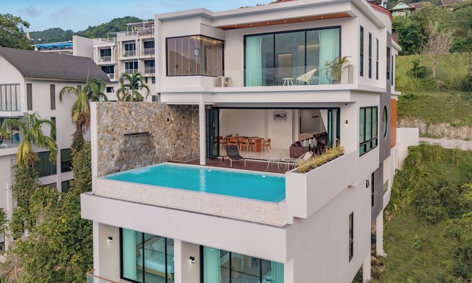 Patong Villa | Luxury Seaview Villa in Patong - Villa Yona