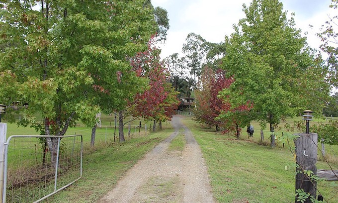 Wollombi House | luxury self-contained property full of beauty and adventure for large groups