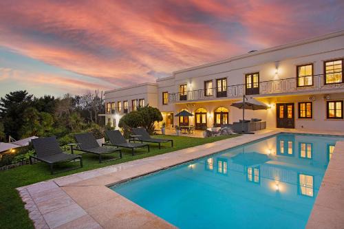 Constantia Villa | Luxury Serviced Villa in Constantia