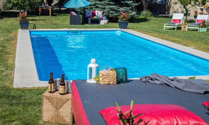 Padron House | LUXURY SINGULAR VILLA ROSA