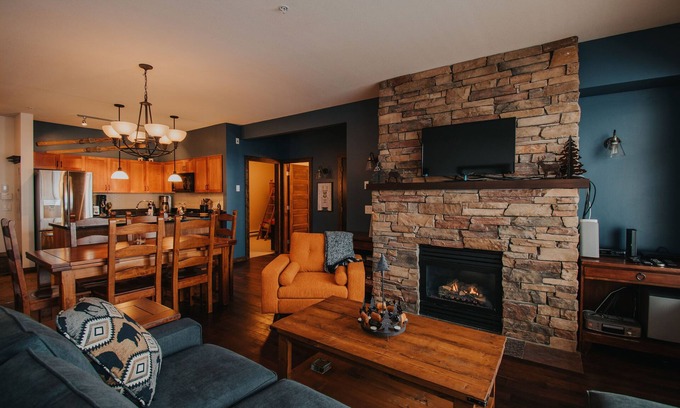 Big White Ski Resort Condo | Luxury ski-in/ski-out condo with private hot tub and steam shower