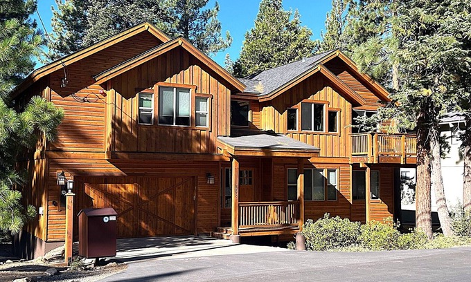 Kings Beach House | Luxury Tahoe Vista/Kings Beach Vacation Home - Summer Retreat