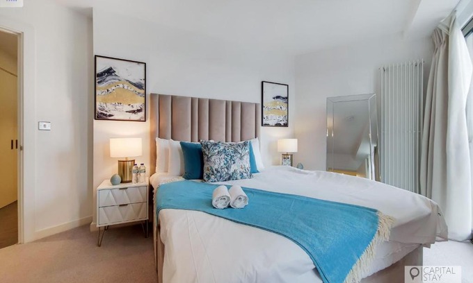 Docklands Apartment | Luxury Three bed Apartment by London ExCeL