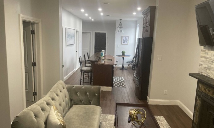 Troy Apartment | Luxury Troy Rental- 5 min from RPI