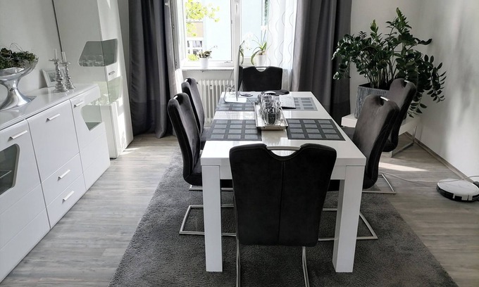 Zweibruecken Apartment | Luxury vacation apartment "Christine "100 sqm close to the city center Quiet location Wlan Stove