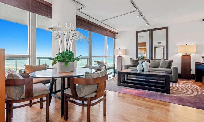 City Center Condo | Luxury Vacation Rentals at The Setai by LRMB