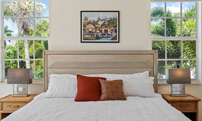 Lauderdale-by-the-Sea Villa | Luxury Villa walk to the beach