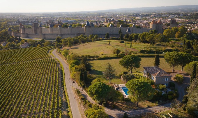 Carcassonne House | LUXURY VILLA: choose the exceptional, facing the Medieval City of Carcassonne