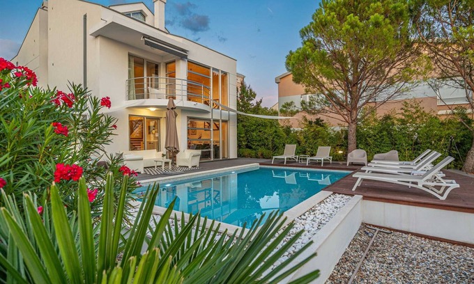 Dramalj Villa | Luxury Villa Duchess with Pool