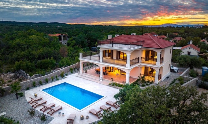 Dobrinj Villa | Luxury Villa Glabrova with pool and sauna near the sea on the island of Krk