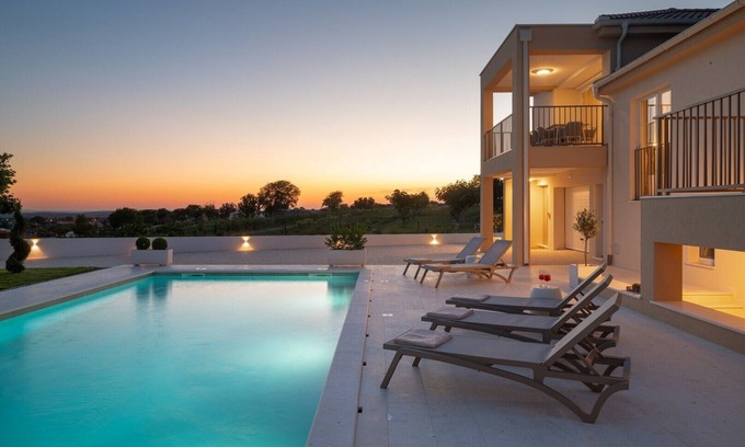 Policnik Villa | Luxury Villa Morus with pool 50m2, gym, family, bbq
