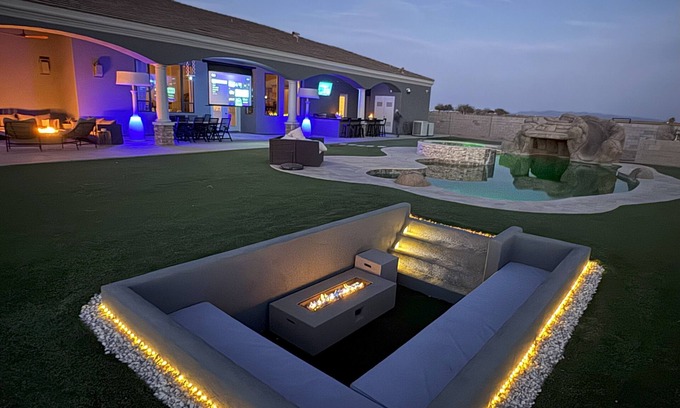 Casa Grande Villa | Luxury Villa w/Pool, Spa, Gym & Movie Theater!