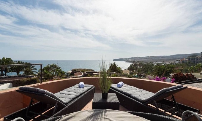 Tarajalillo Villa | Luxury villa with breathtaking views & spacious terrace 💕 DIRECTLY ON THE SEA