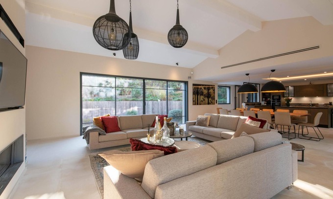 Cote d'Azur- French Riviera Villa | Luxury villa with private pool near the beach