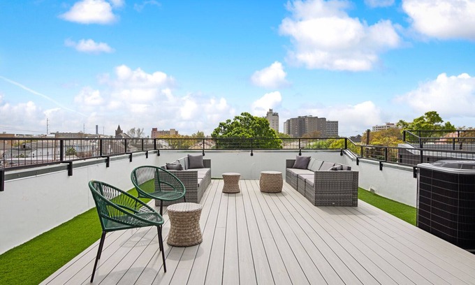 Faubourg Lafayette Villa | Luxury Villa with Private Rooftop