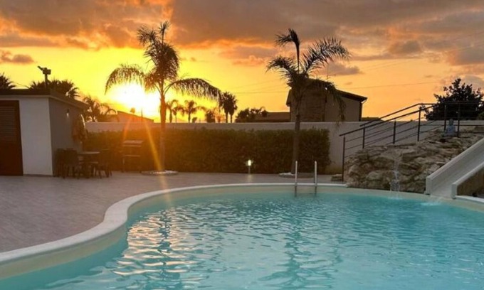 Borgetto Apartment | Luxury villa with pool and jacuzzi near the sea