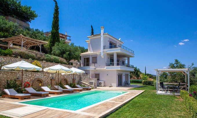 Nafplio Villa | Luxury Villa with Pool, Jacuzzi