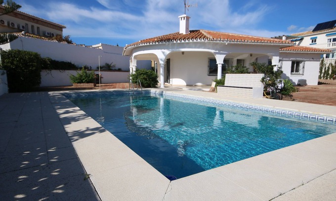 Mijas Villa | Luxury Villa with Sea Views, Private Pool, Beside Beach, near All Amenities Wifi