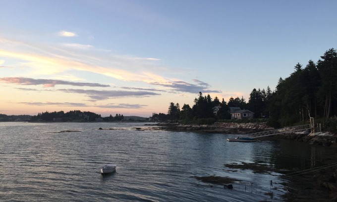Spruce Head House | Luxury waterfront property with pier - wonderful views and sunsets n