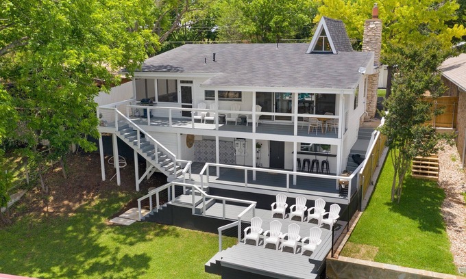 Kingsland House | Luxury waterfront home boat and jest ski slip available!