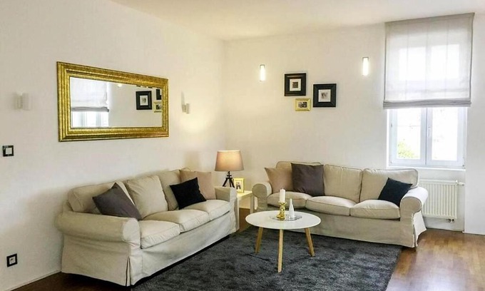 Nitra Apartment | Luxusný 118m2 Apartmán s Krbom v Centre Nitry