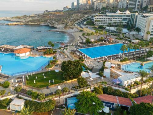 Raouche Resort | Mövenpick Hotel Beirut