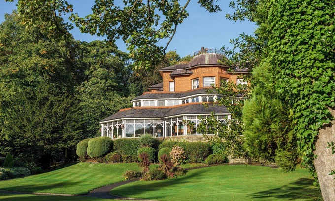 Standish Hotel | Macdonald Kilhey Court