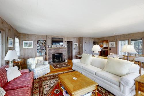 West Southport House | Maddock Cove Cabin