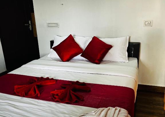 Ooty Bed & Breakfast | MADDOX STAYS OOTY