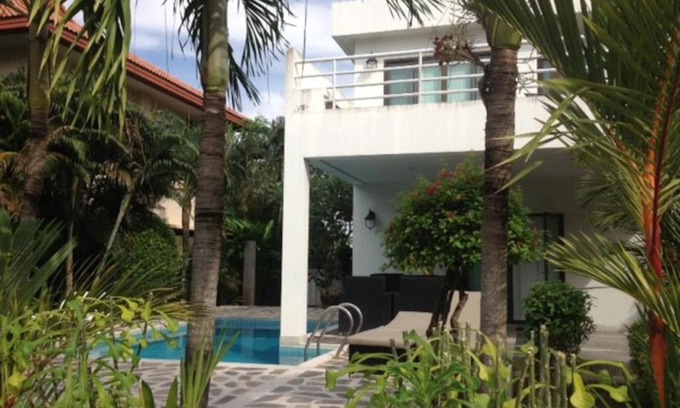 Kram Apartment | Mae Phim -Beachfront living in a villa with a private pool !