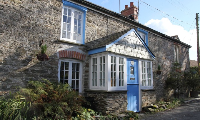 Camelford Cottage | Magical Family Friendly Cottage Sleeps 6-8 Bodmin, Tintagel Poldark Cornwall UK