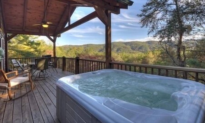Blue Ridge Cabin | Magical Mountain Views from Cheyenne Ridge Lodge
