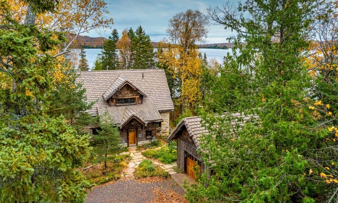 Mohawk Cabin | Magical, stunning, secluded retreat on idyllic Lake Medora!