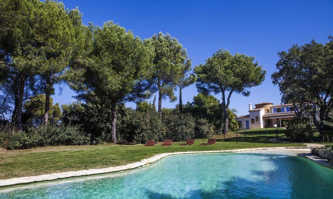 Six-Fours-les-Plages Villa | MAGNIFICENT Luxury Panoramic view Heated swimming pool Jaccuzzi, Balneo 12 people