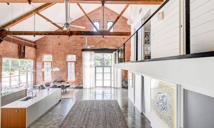 Beacon House | Magnificent 4,400 sqft Beacon Urban Loft with home theatre