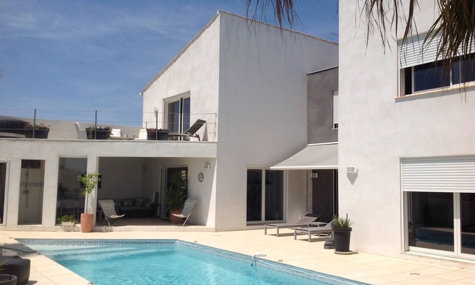 Serignan House | Magnificent architect designed villa for a quiet holiday near the sea .