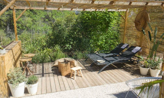 Aubagne Cabin | Magnificent cabana with jacuzzi and sauna