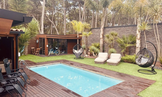 Esposende Villa | Magnificent house between the sea and the forest, heated swimming pool