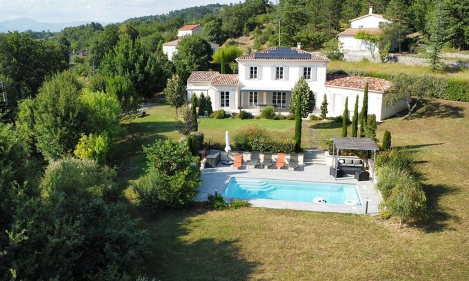Sisteron House | Magnificent house overlooking the citadel with heated & secure swimming pool