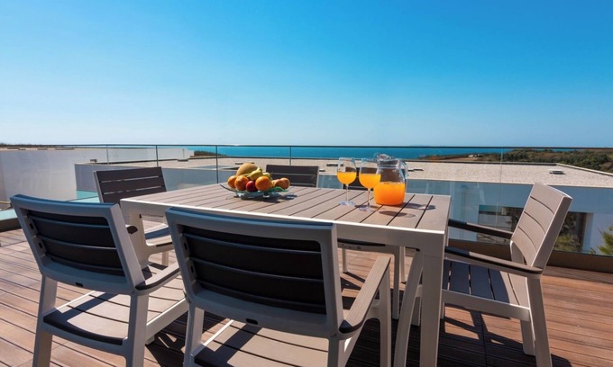 Atalaia Villa | MAGNIFICENT LINKED VILLA WITH PRIVATE POOL - 12H