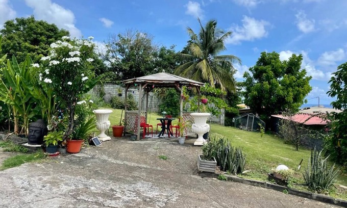 Vieux-Habitants Bed & Breakfast | Magnificent swimming pool B&B in Vieux-Habitants, Guadeloupe